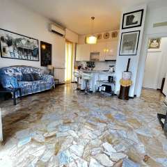 CHIAVARI -  CORSO BUENOS AIRES 113